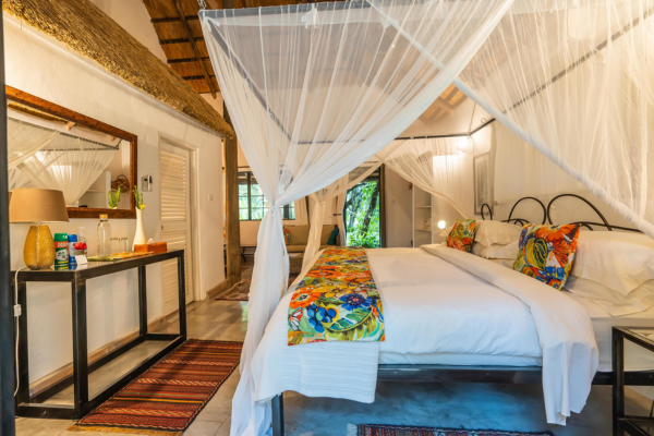 Classic Lower Zambezi, South Luangwa & Livingstone (10)