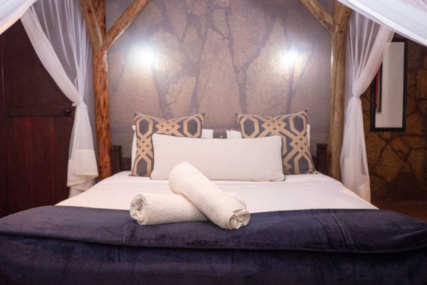 Classic Lower Zambezi, South Luangwa & Livingstone